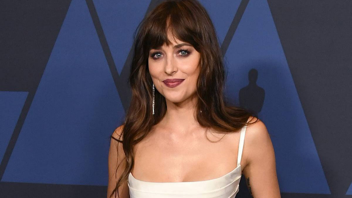 Dakota Johnson Dakota Mayi Johnson (born October 4, 1989) is an American actress and model. The daughter of actors Don Johnson and Melanie Griffith, she made her fil...